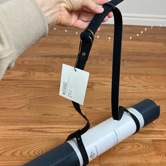 YOGA BUNDLE • Yoga mat, pleather carry strap & practice strap • NWT - Picture 8 of 9